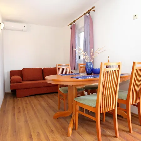 Apartman By The Sea Zuronja - Peljesac - 10123 *